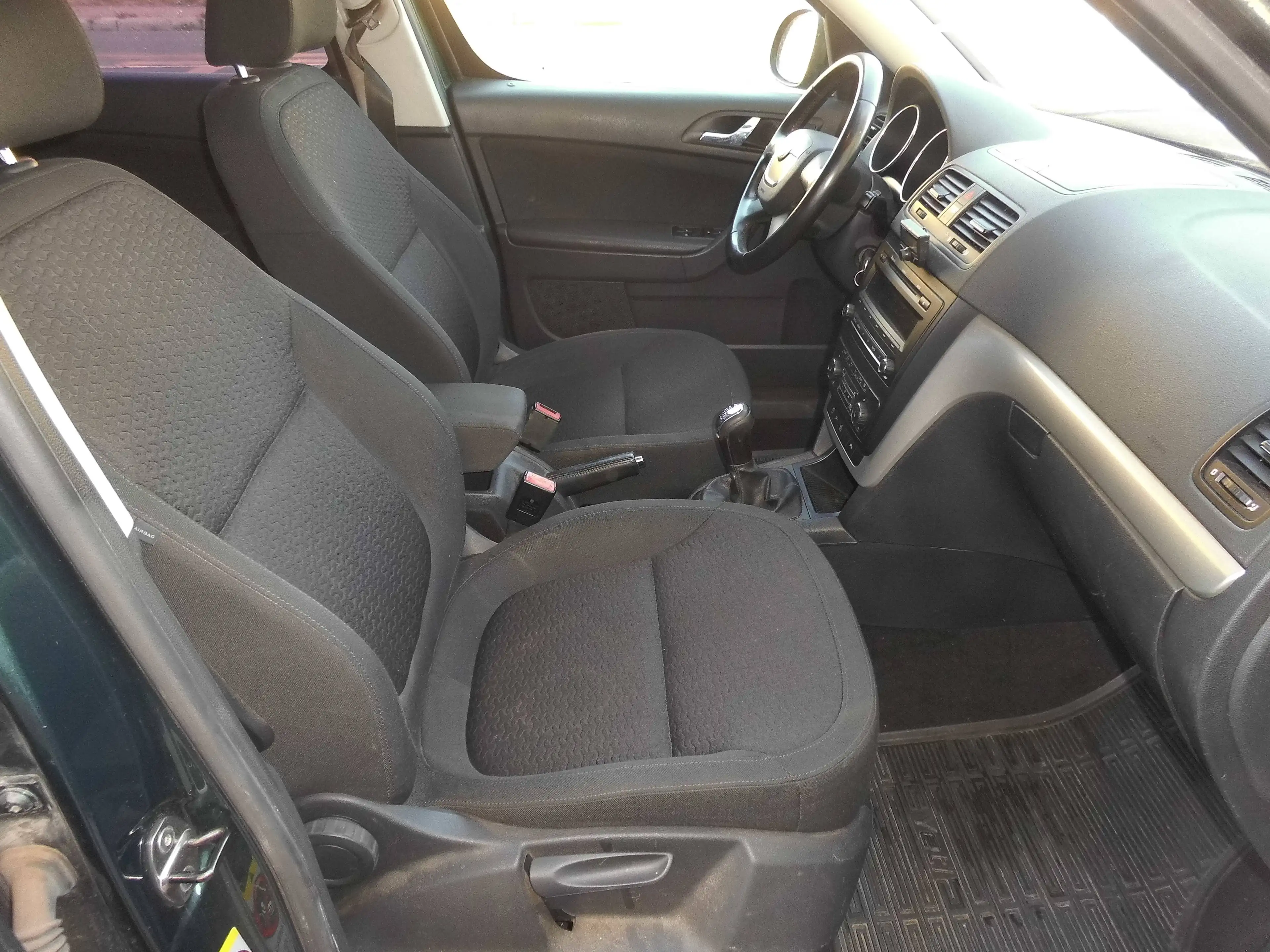 Skoda Yeti Experience 4x4 — photo 10