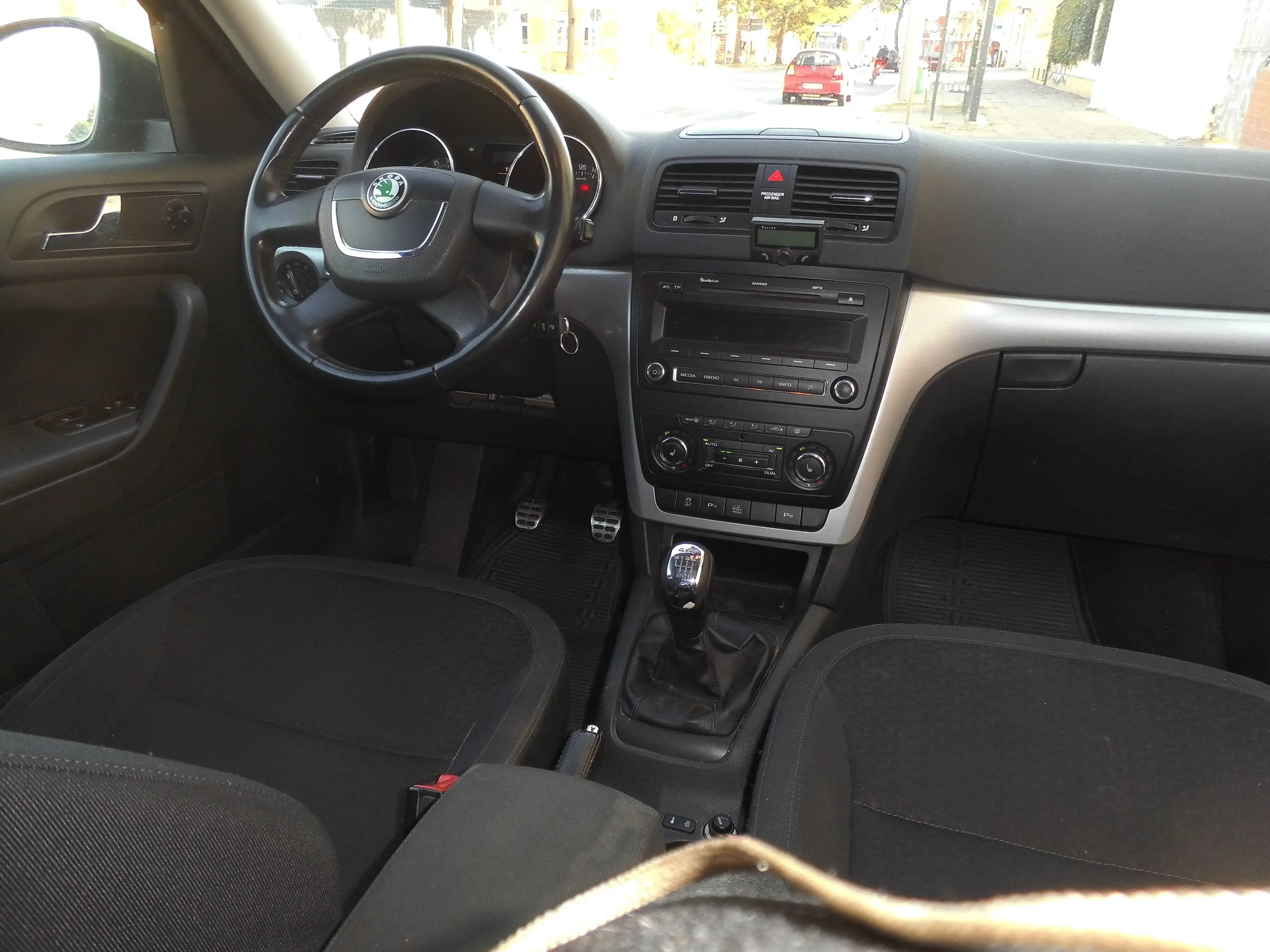 Skoda Yeti Experience 4x4 — photo 11