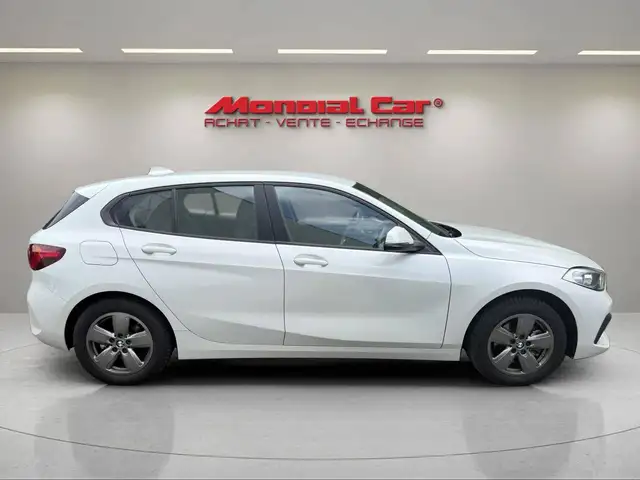 BMW 1 Series view 9