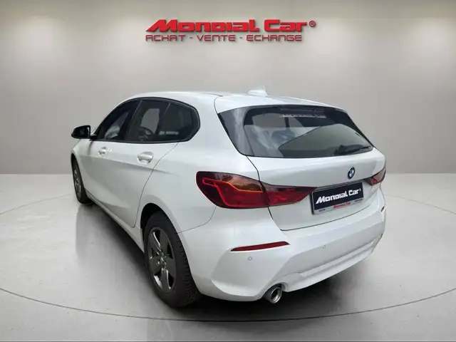 BMW 1 Series view 6