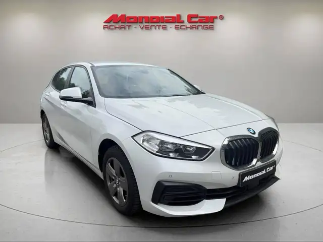 BMW 1 Series view 4