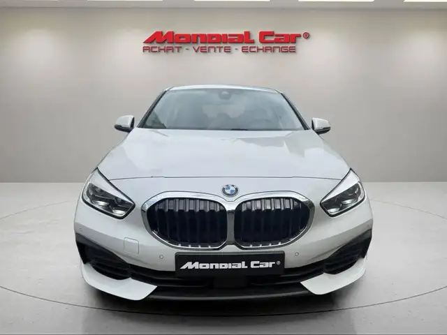 BMW 1 Series view 3