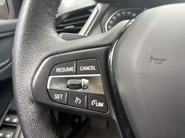 BMW 1 Series view 15