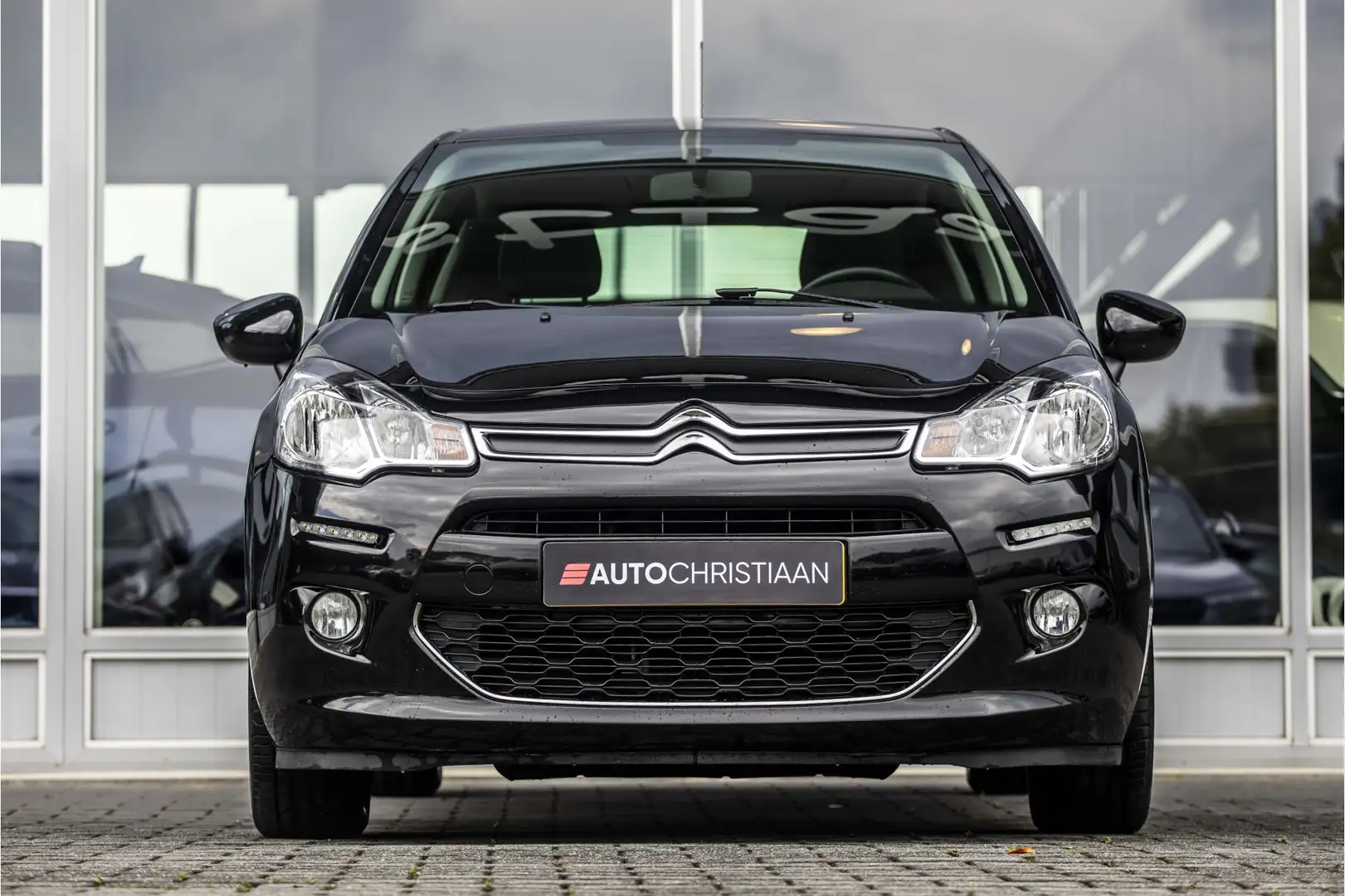 Citroen C3 1.2 PureTech Selection | Eerste eigenaar | Carplay Zwart - 2