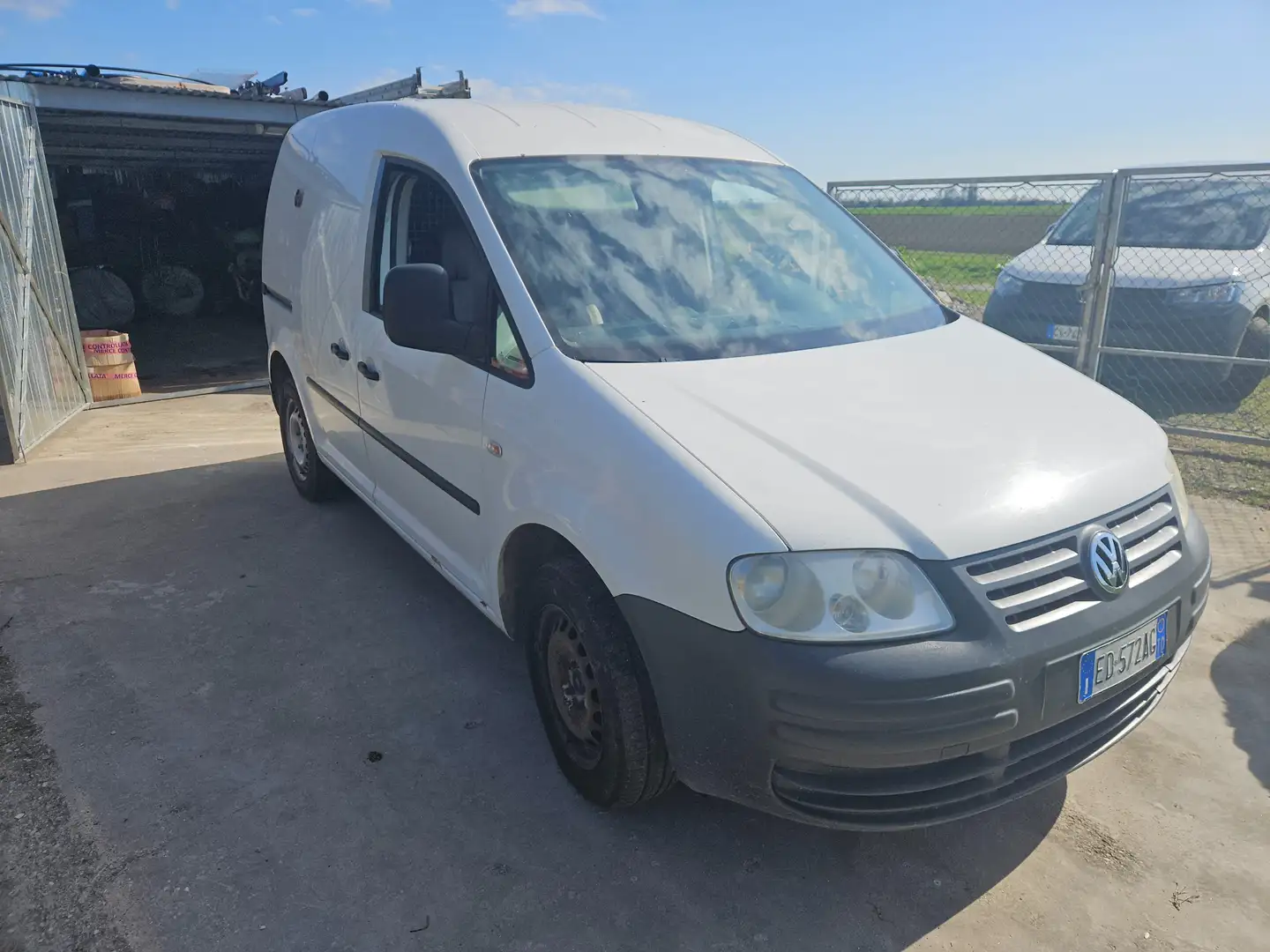 Volkswagen Caddy Bianco - 1
