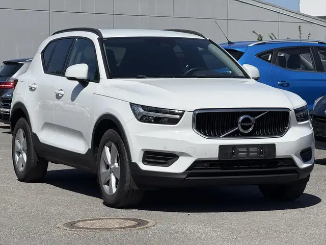 Volvo XC40 XC40 T2 2WD MomentumCore*DAB*RFK*TMP*FSHeizbar*