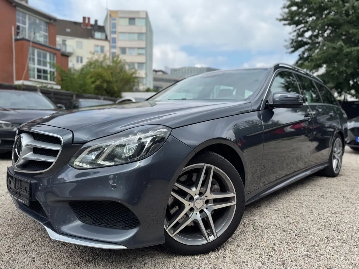 Mercedes-Benz E 400 E400 T *AMG-LINE*/AUT./NAVI/R-CAM/SHZ/LED/S-HEFT Grijs - 1