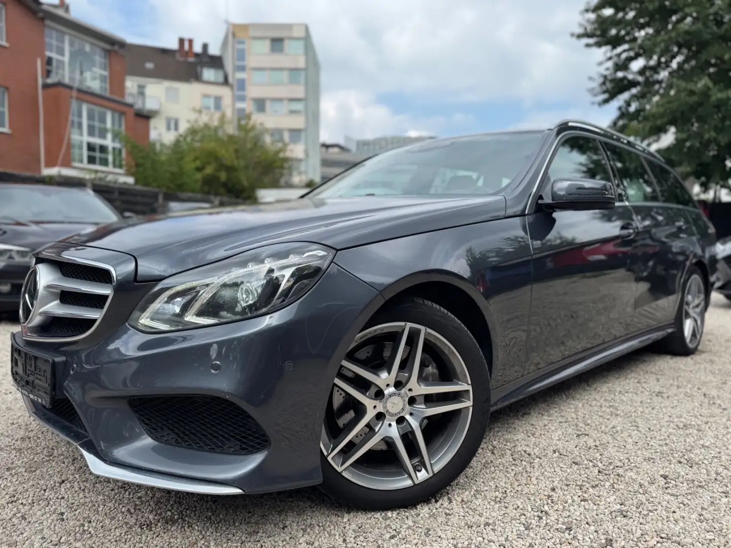 Mercedes-Benz E 400 E400 T *AMG-LINE*/AUT./NAVI/R-CAM/SHZ/LED/S-HEFT Grijs - 2