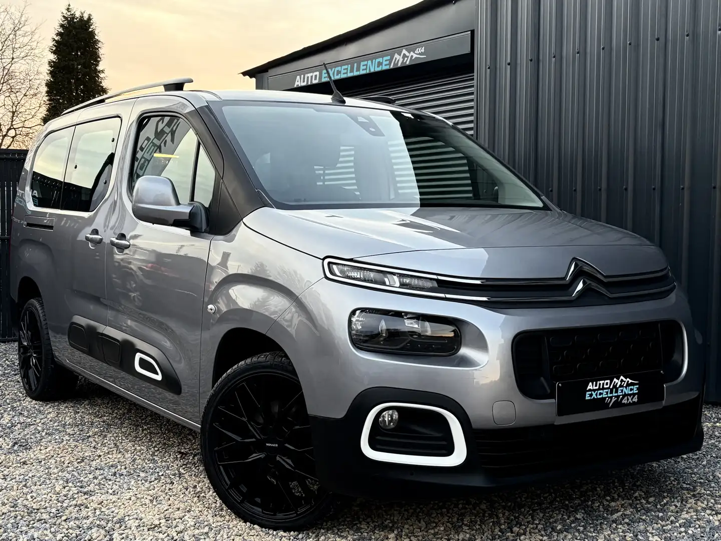 Citroen Berlingo 1.5 BlueHDi XL/ 7 Places/ 1er Proprietaire/ Grijs - 1