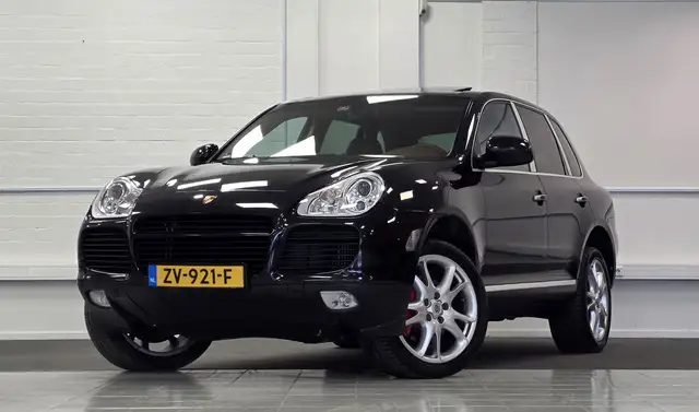 Porsche Cayenne 4.5 Turbo 20" LM Velgen Schuif/kanteldak mooi!