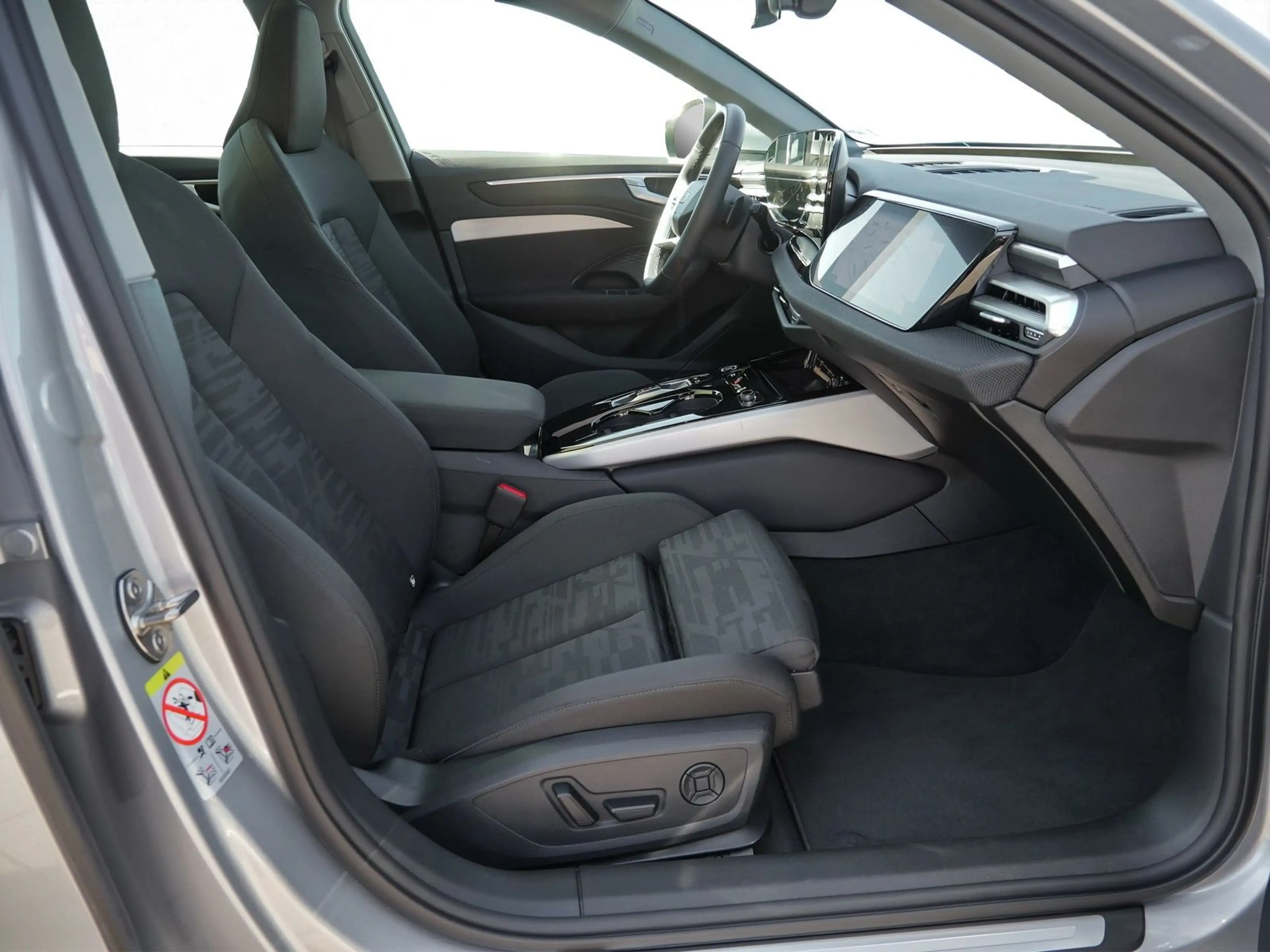 Audi A6 TDI quattro 150 kW Matrix*Pano*AHK*360° — photo 4