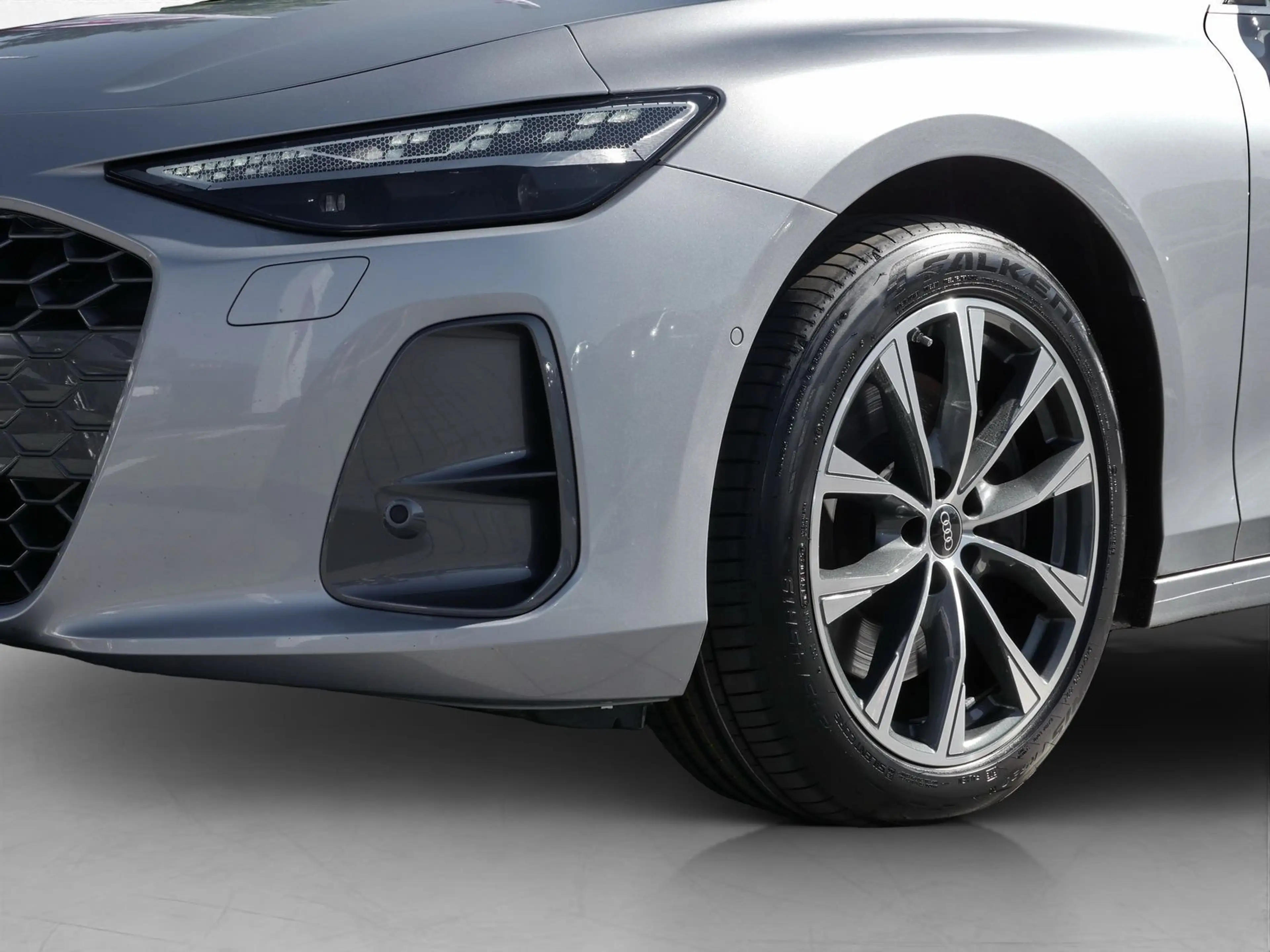Audi A6 TDI quattro 150 kW Matrix*Pano*AHK*360° — photo 13
