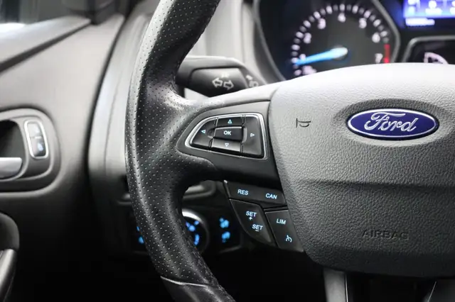 Ford Focus view 7