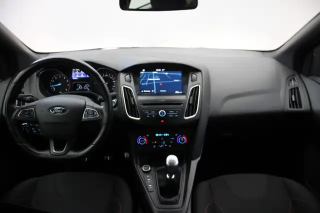 Ford Focus view 2