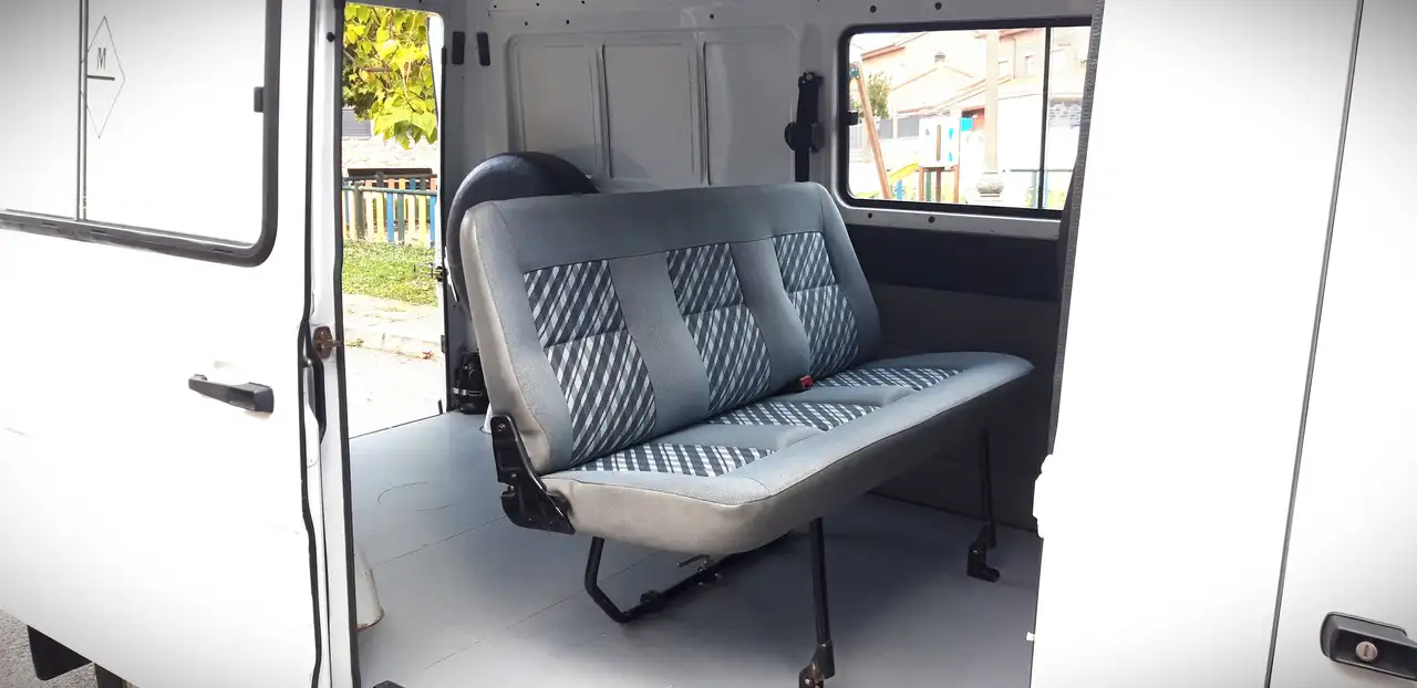 Mercedes-Benz MB 100 MB-100 Furgón, foto 8