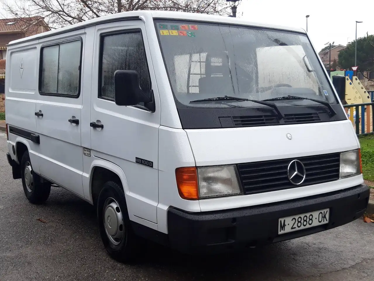 Mercedes-Benz MB 100 MB-100 Furgón, foto 2