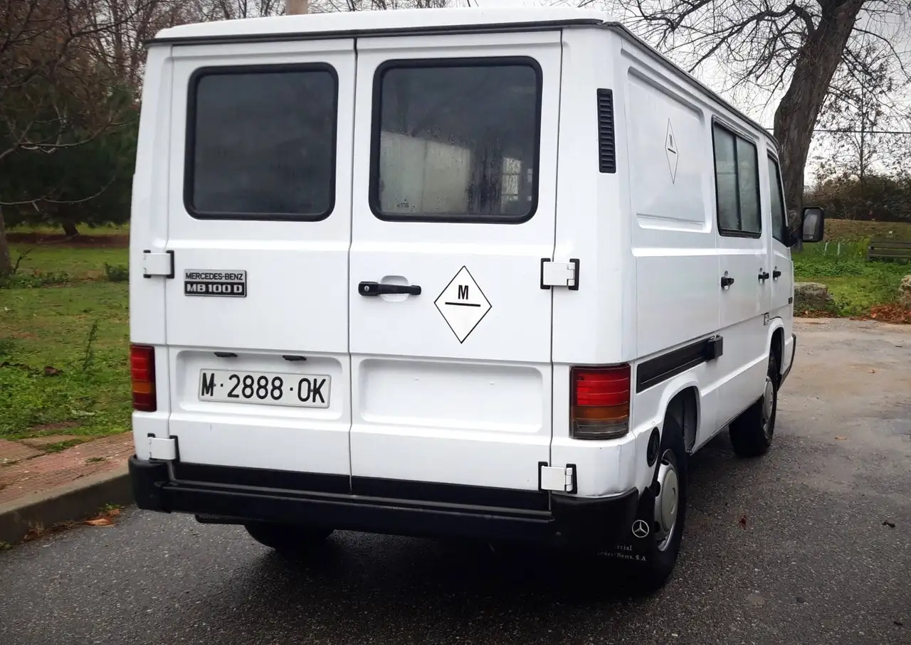 Mercedes-Benz MB 100 MB-100 Furgón, foto 4