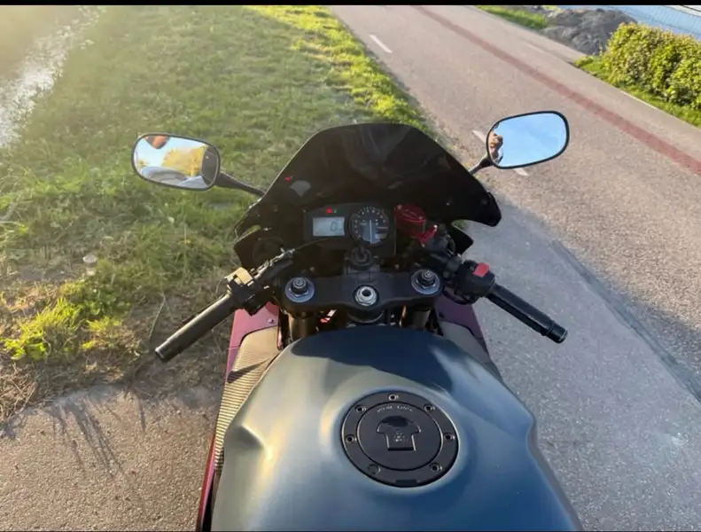 Honda Fireblade - foto 4