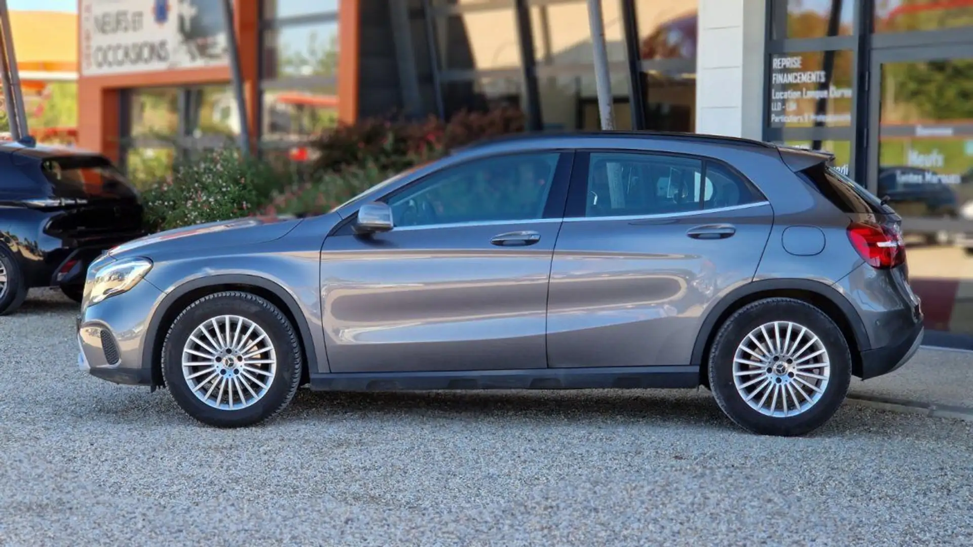 Mercedes-Benz GLA 200 200 CDI 4-Matic Business Executive 7-G DCT A Gris - 2