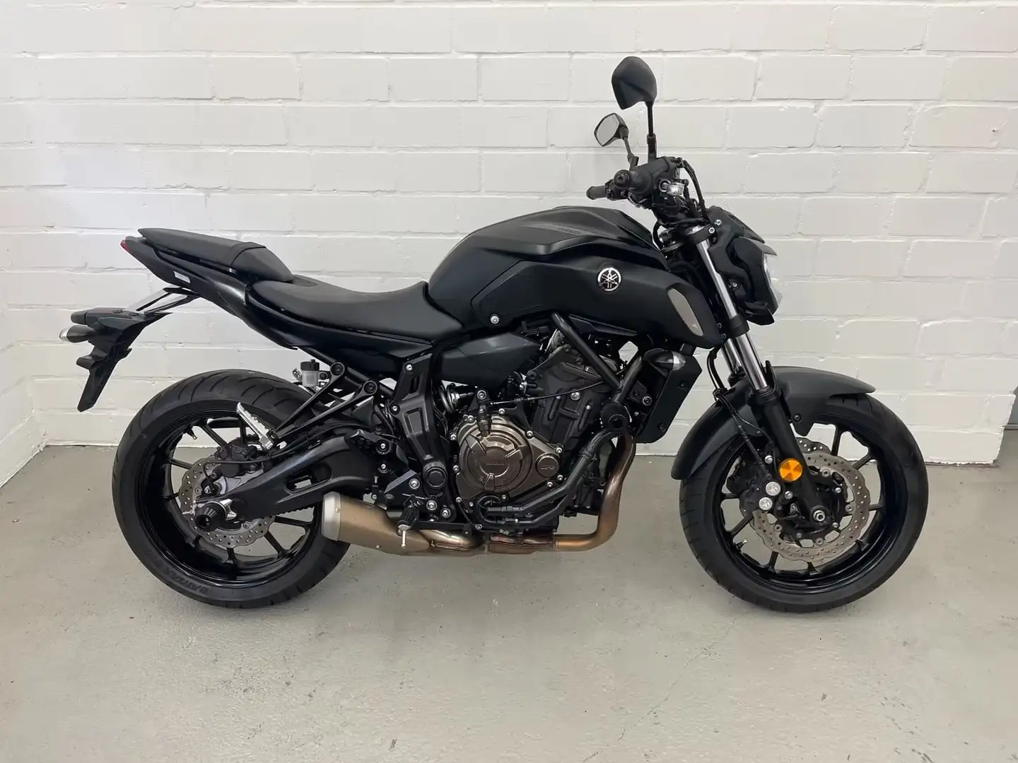 Yamaha MT-07 Nero - 2