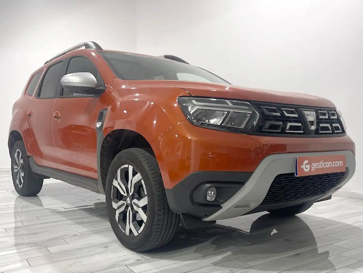 Dacia Duster 1.0 TCE Access 4x2 67kW Naranja - 2