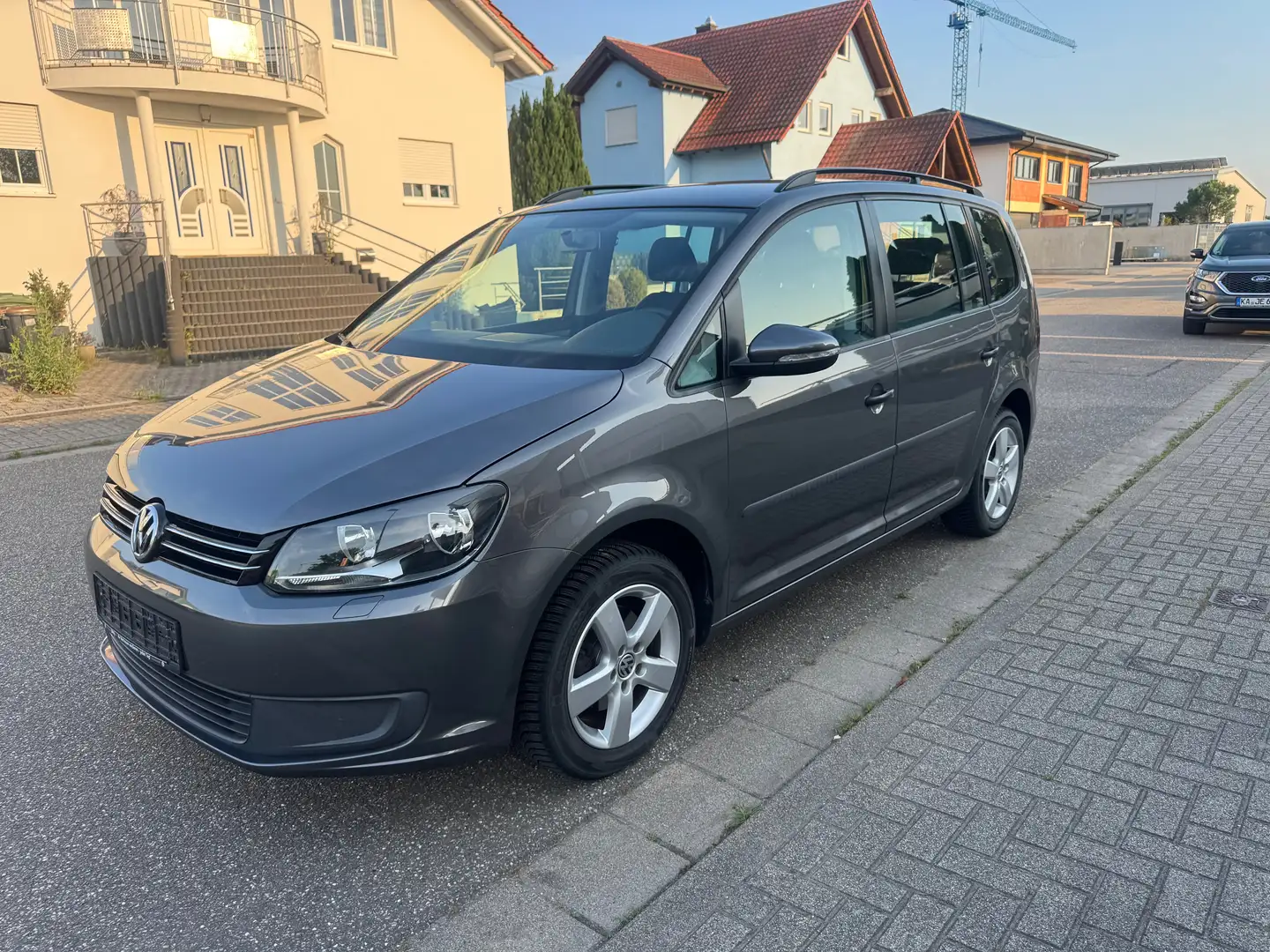 Volkswagen Touran 1.2 TSI Comfortline Grau - 2