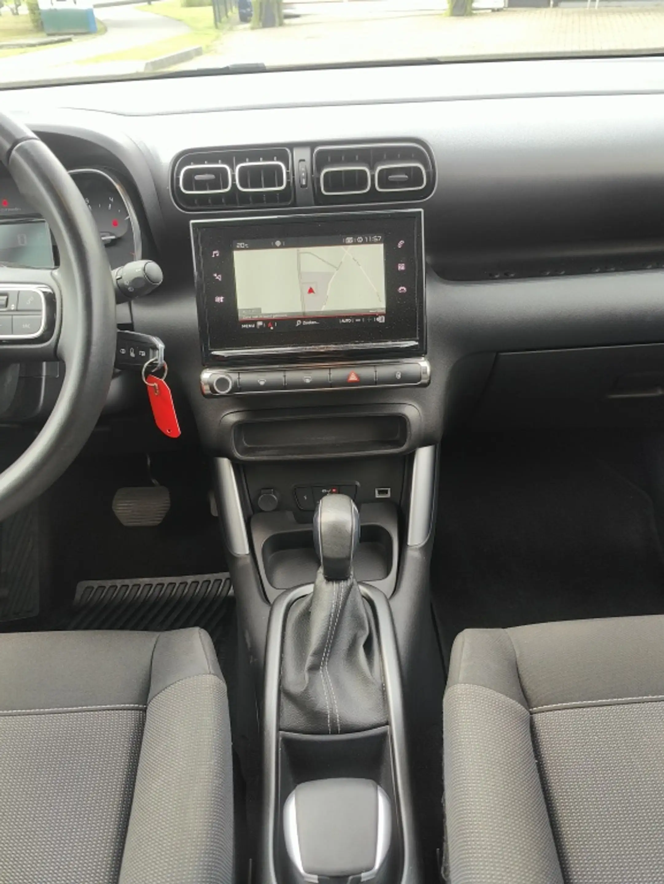 Citroen C3 Aircross 1.2 PT S&S Shine — photo 14