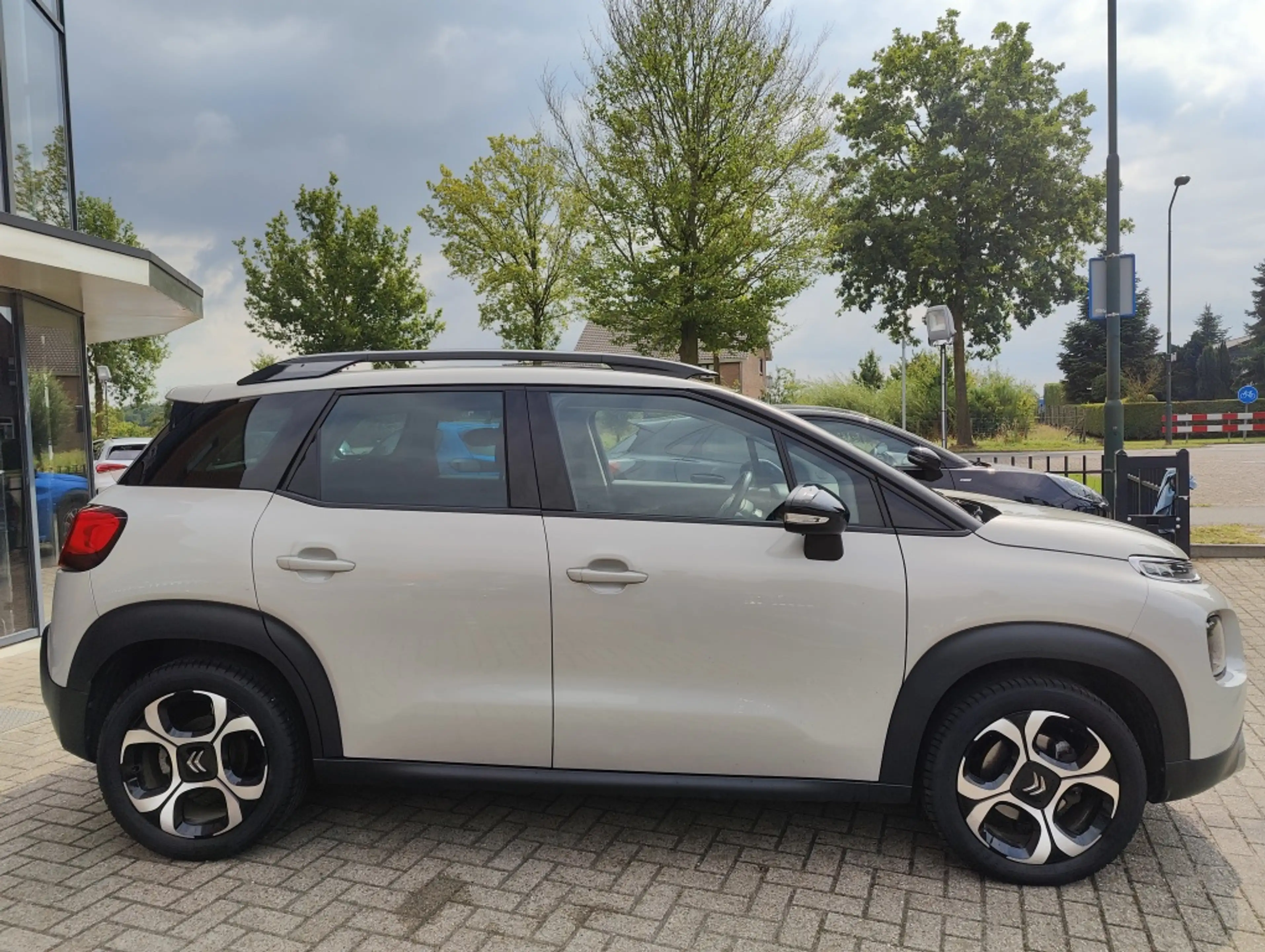 Citroen C3 Aircross 1.2 PT S&S Shine — photo 4