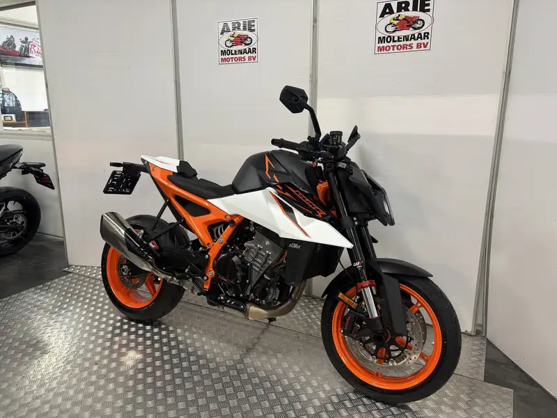 KTM 990 Duke R - foto 2