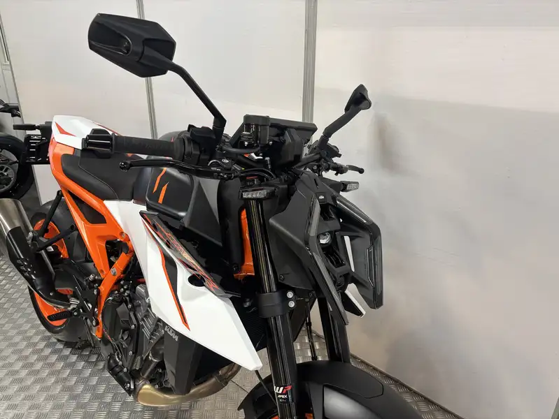 KTM 990 Duke R - foto 3