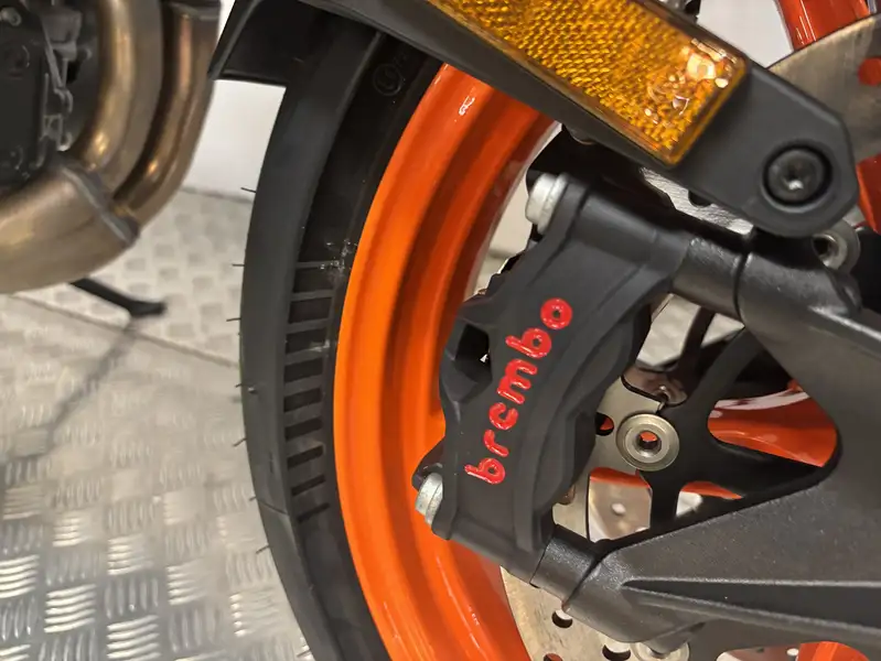 KTM 990 Duke R - foto 5