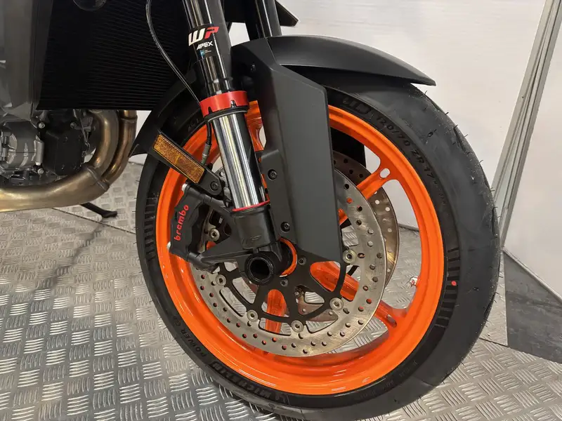 KTM 990 Duke R - foto 4