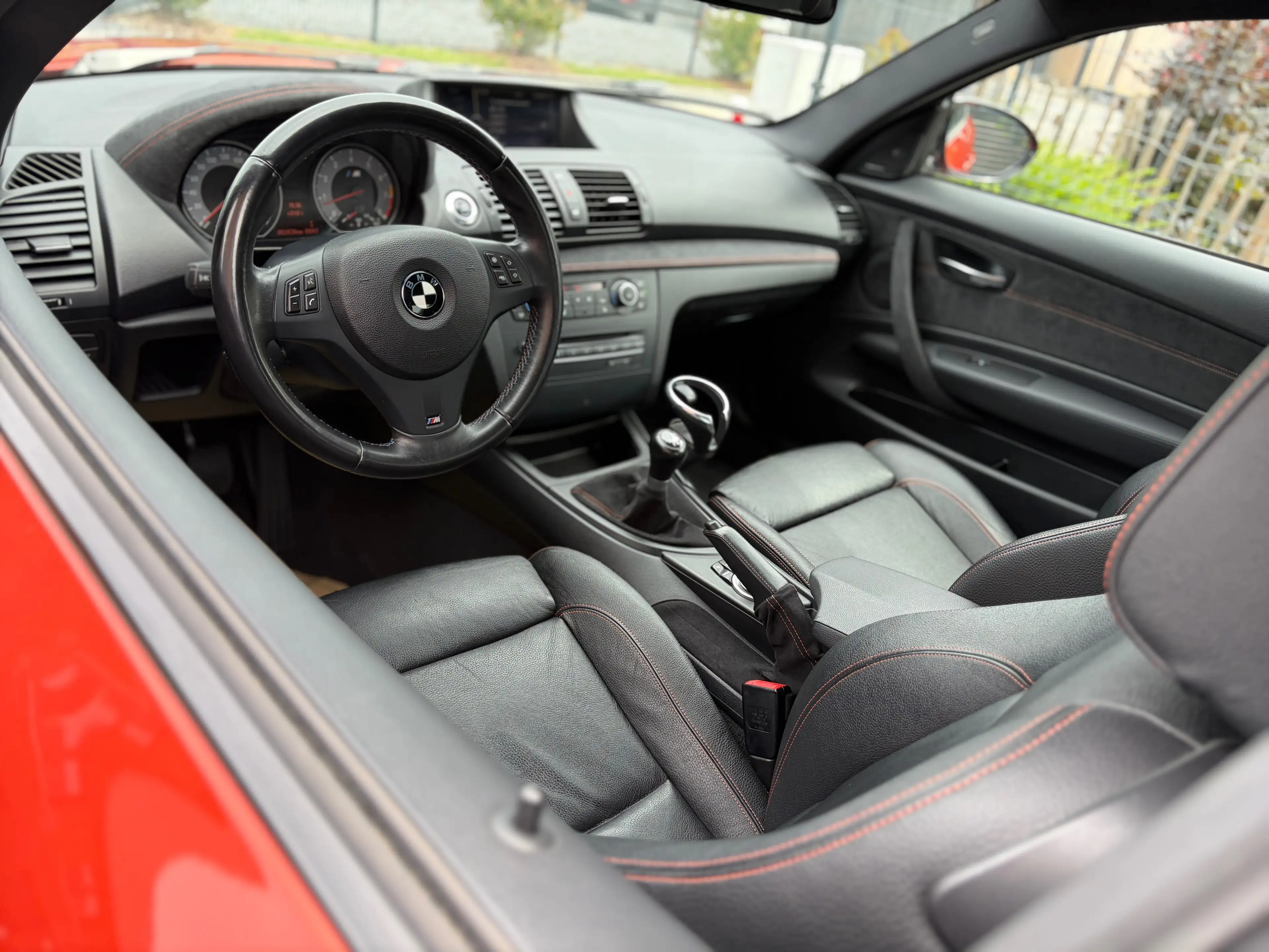 BMW 1er M Coupé Collector * Harman * sieges elect * état neuf — photo 11