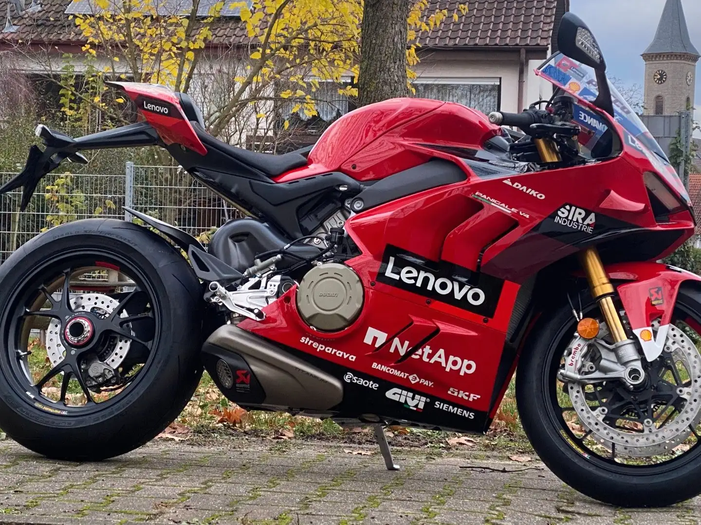 Ducati Panigale V4 S Bagnaia  Special Edit Red - 2