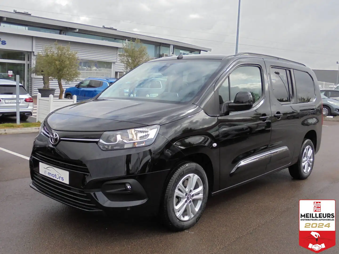Toyota Proace City Proace City Verso Long Executive 110 VVT-i +7 Pl Noir - 1