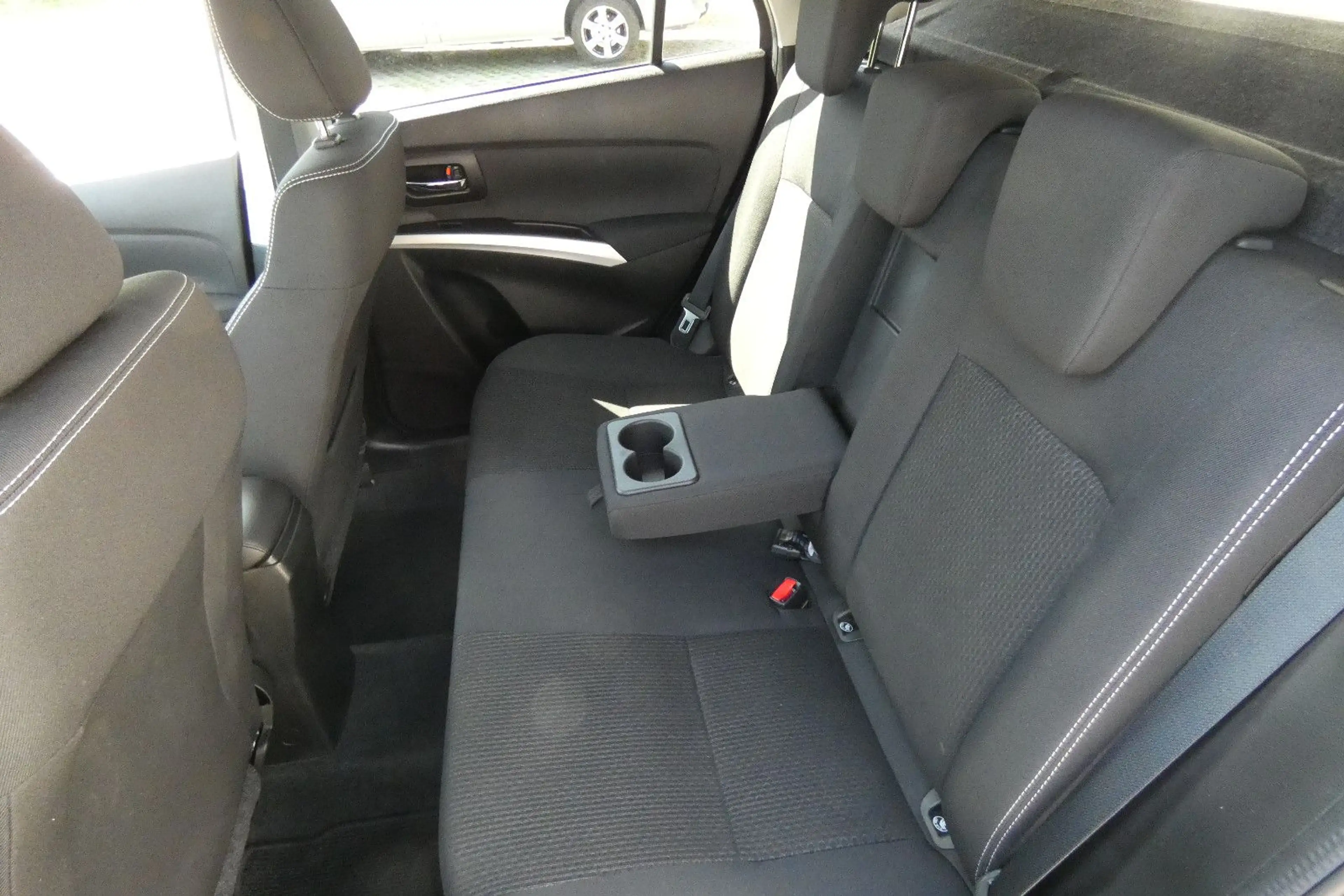 Suzuki SX4 S-Cross M.Hybrid Comfort 4x4 *AppLink/AHK/RCm — photo 8