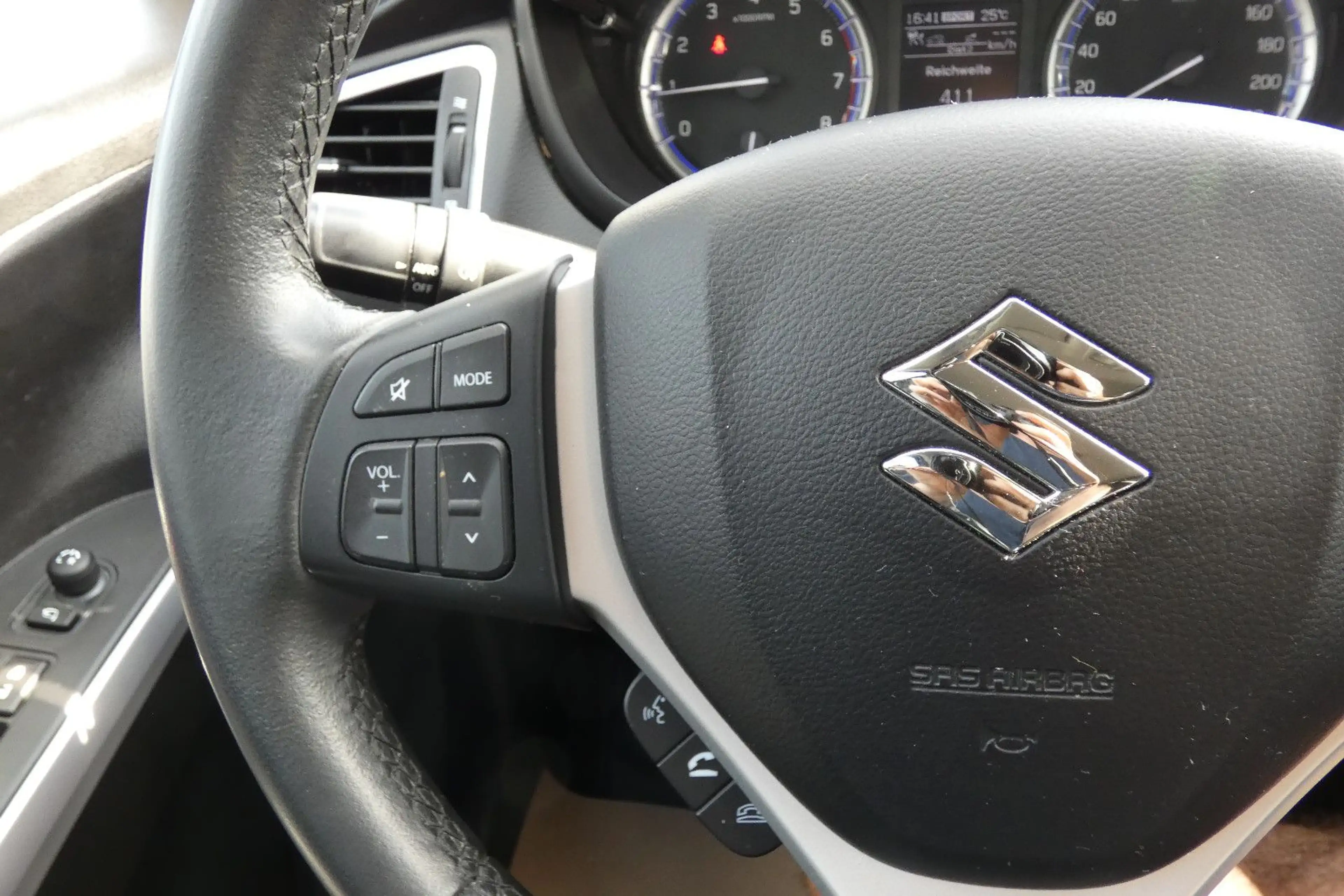 Suzuki SX4 S-Cross M.Hybrid Comfort 4x4 *AppLink/AHK/RCm — photo 11