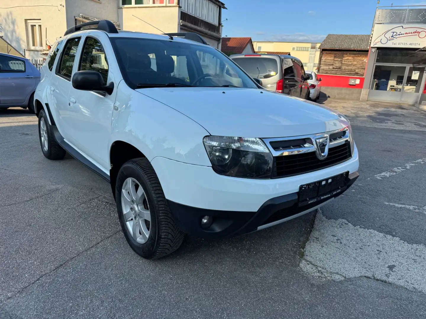 Dacia Duster 1.6  16V Laureate 4x4  /Klima / AHK / NSW Blanco - 1