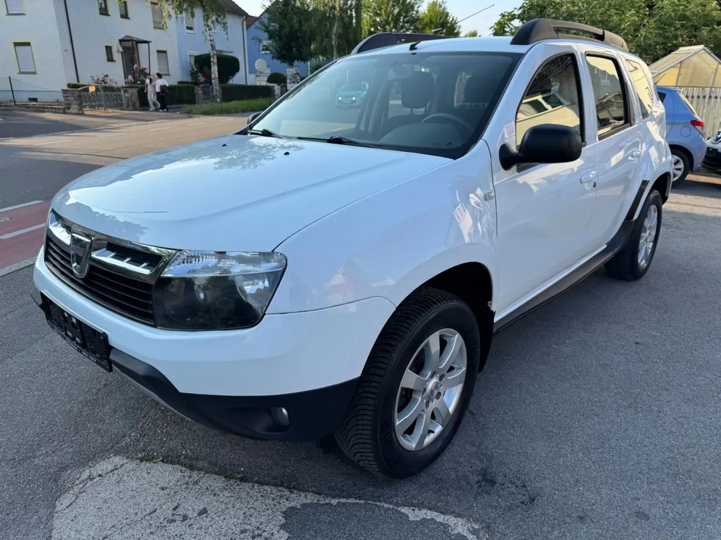 Dacia Duster 1.6  16V Laureate 4x4  /Klima / AHK / NSW Blanco - 2