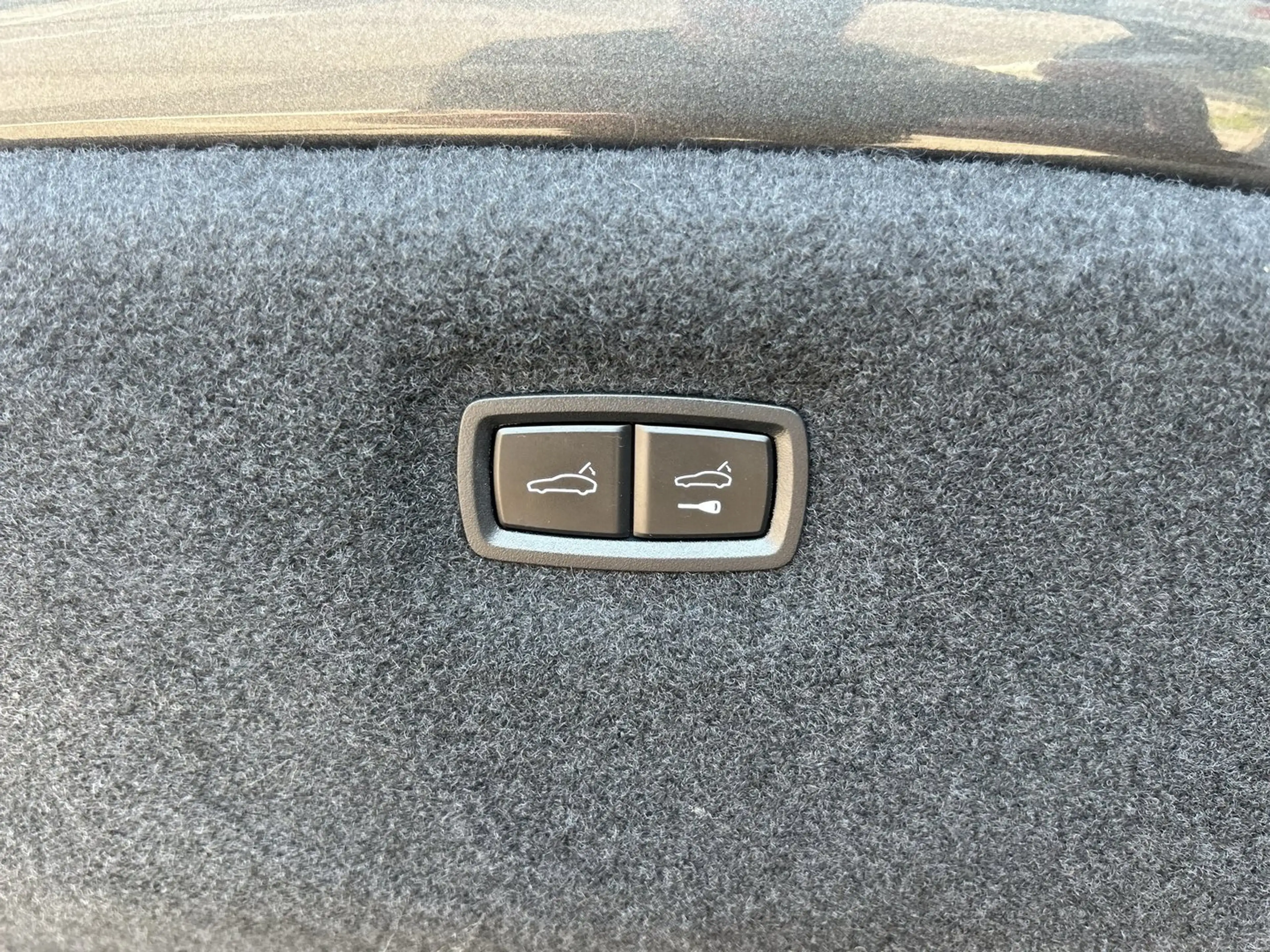 Audi e-tron GT — photo 13