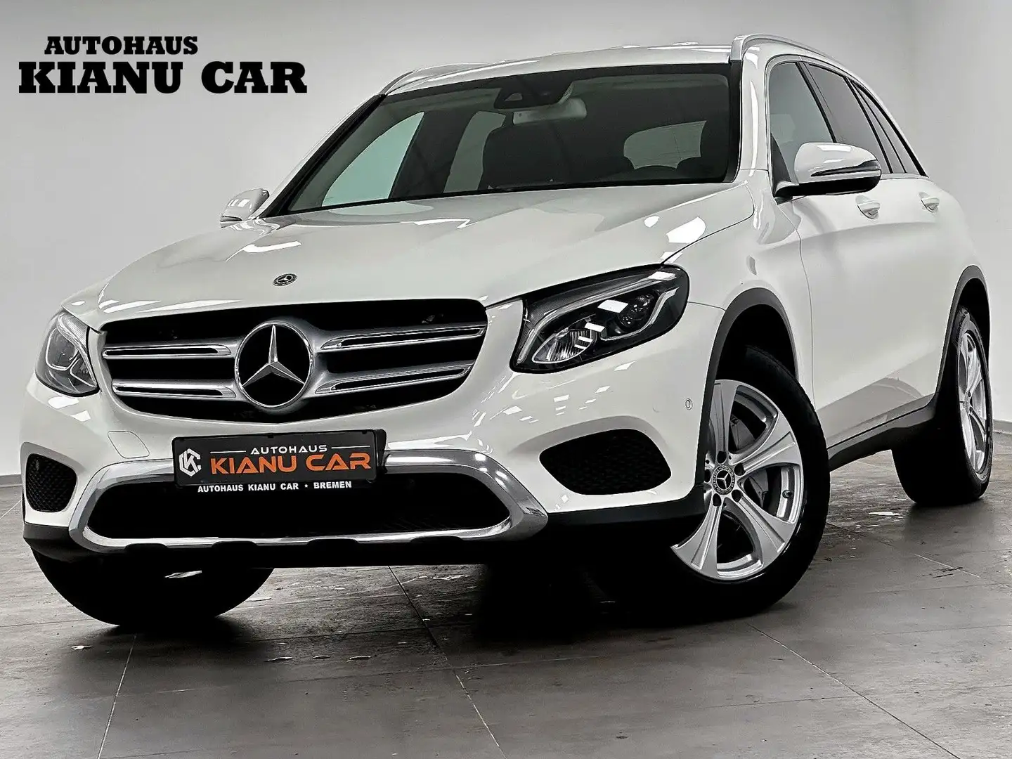 Mercedes-Benz GLC 220 d 4Matic.LED.AHK.NAVI.PDC.MBUX.PDC Blanc - 1