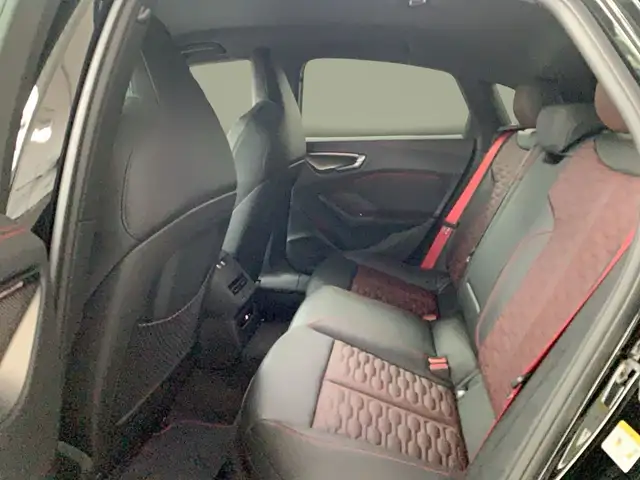 Audi RS5 view 12