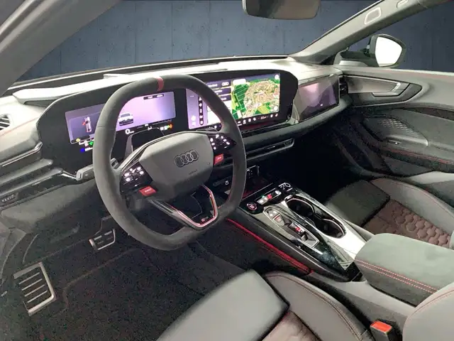 Audi RS5 view 9