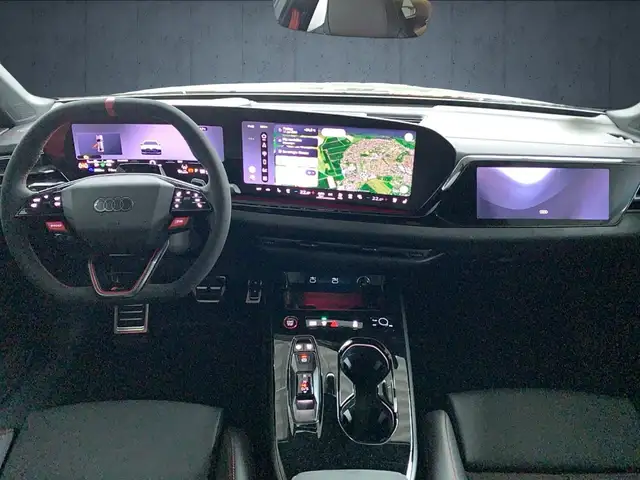 Audi RS5 view 11