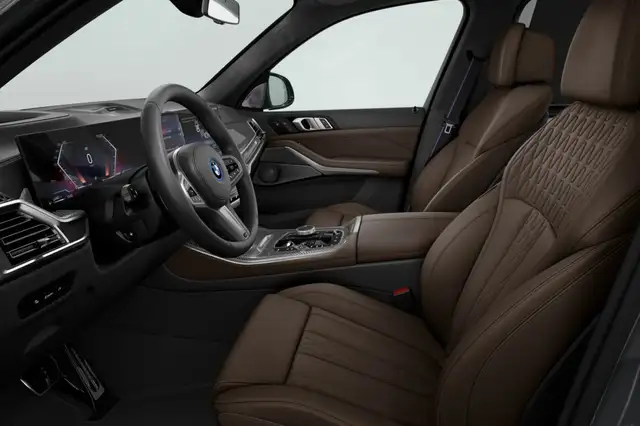 BMW X5 view 4