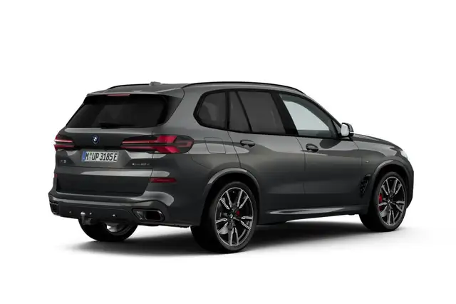 BMW X5 view 2