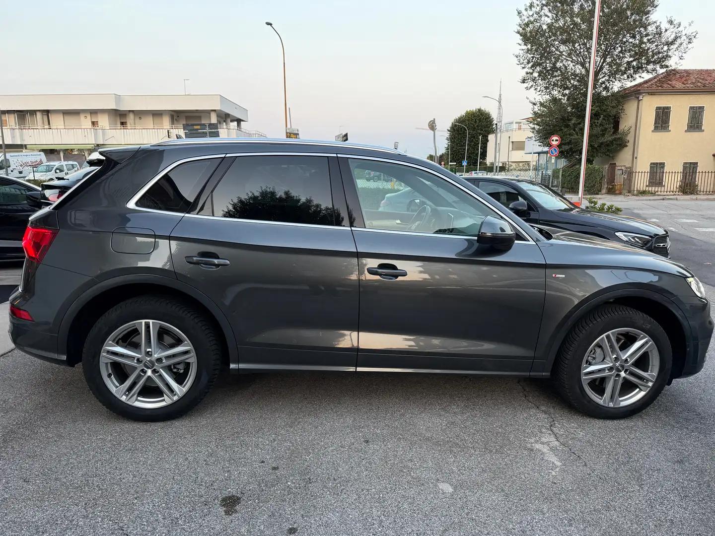 Audi Q5 Q5 40 2.0 tdi S line Plus quattro 190cv s-tronic Grigio - 2