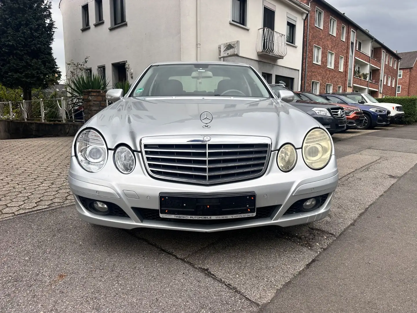 Mercedes-Benz E 200 CDI * NAVI *KLIMA* PDC * FACELIFT Grau - 2