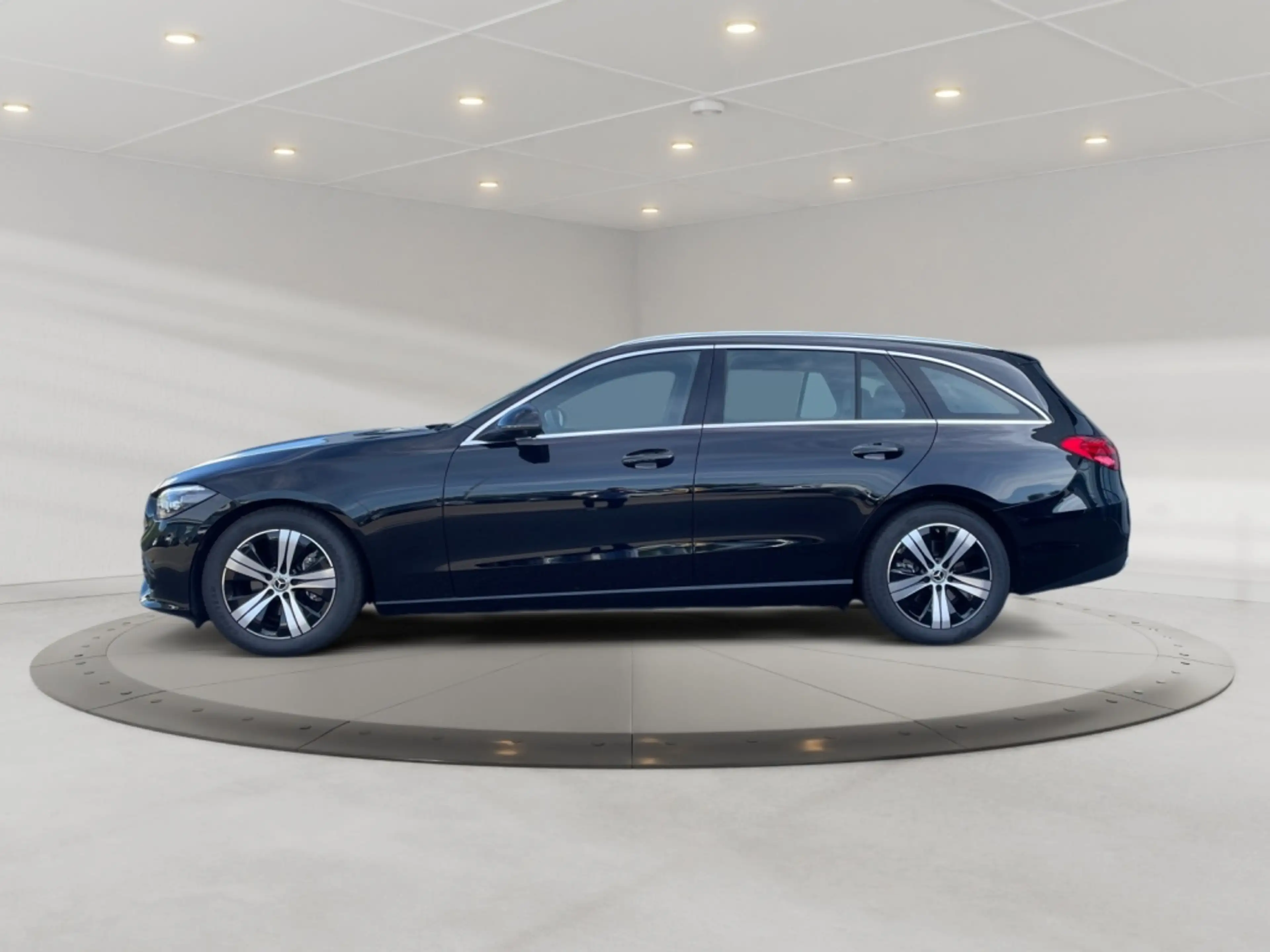 Mercedes-Benz C 180 T Avantgarde Avantgarde+MBUX+Wide+360+Cam — photo 4