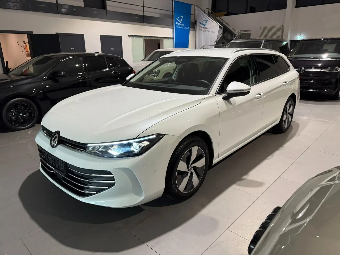 Volkswagen Passat Variant 1.5 eTSI Business AHK/ACC/KAM/360 Blanc - 1